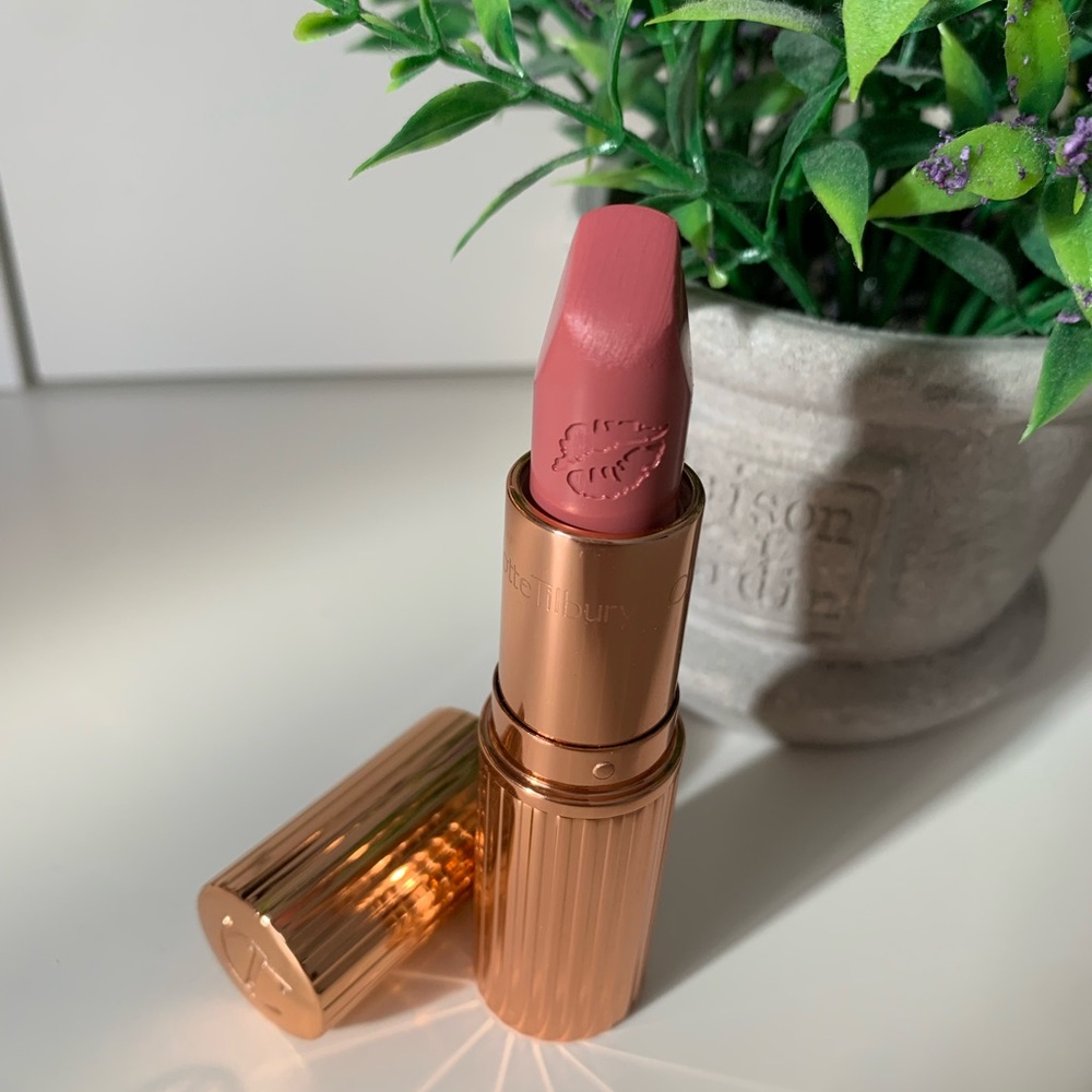 Charlotte Tilbury Liv it up lipstick